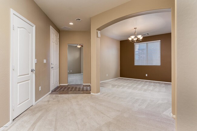 Building Photo - 9157 W Black Hill Rd
