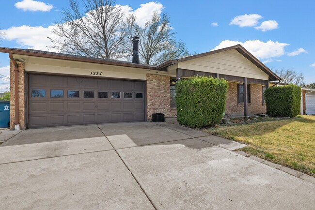 Building Photo - 1224 Wheaton Dr