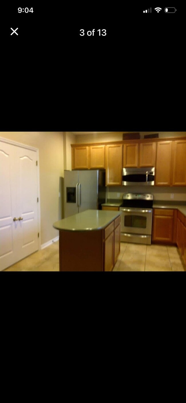 Building Photo - 2547 River Landing Dr