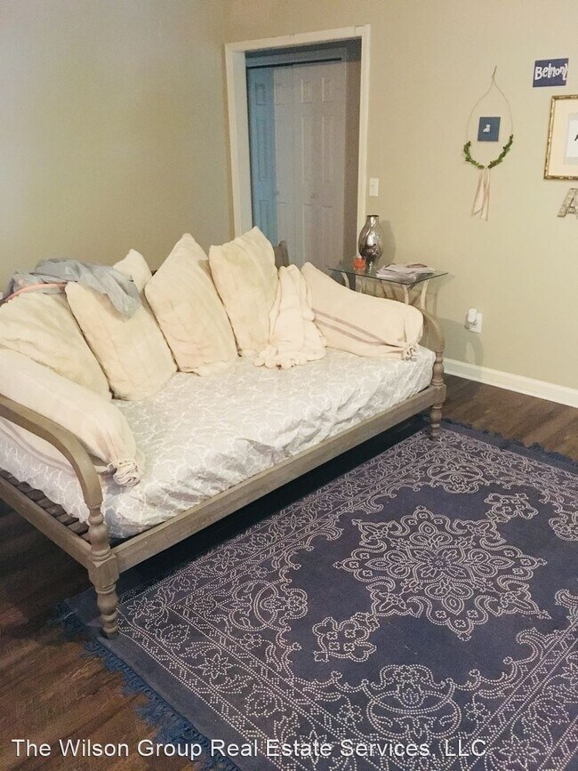 Foto del edificio - 2 br, 2 bath House - 213 Hillsboro Place