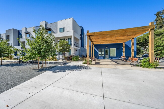Building Photo - 2618 Gimelli Way