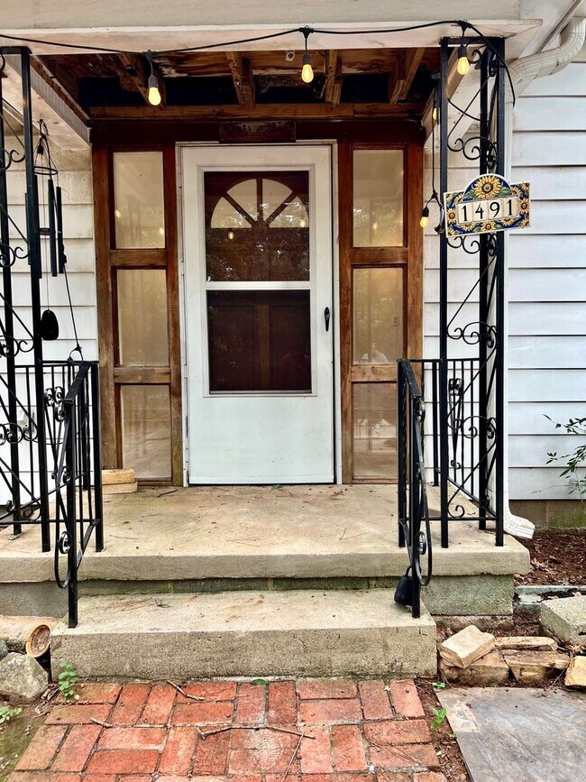 Building Photo - 1491 Austin Dr