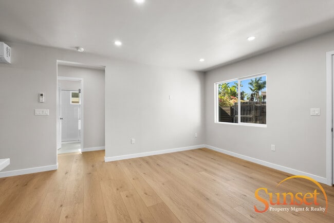 Building Photo - 4630 Altadena Ave.