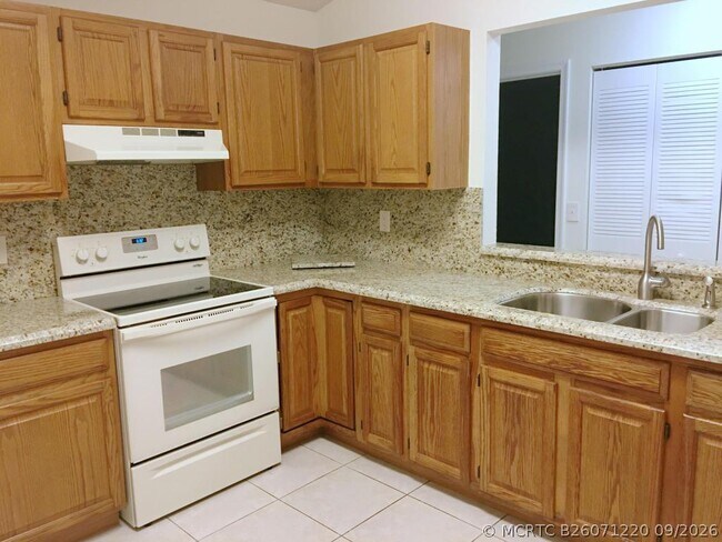 Building Photo - 3095 Inglewood Terrace