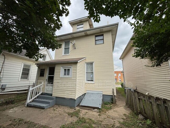 Foto del edificio - 155 Gordon Ave