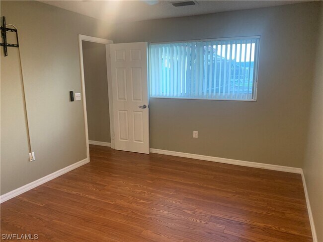 Foto del edificio - 1642 SE 39th Terrace