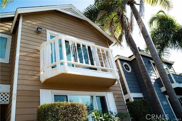 Building Photo - 320 17th St