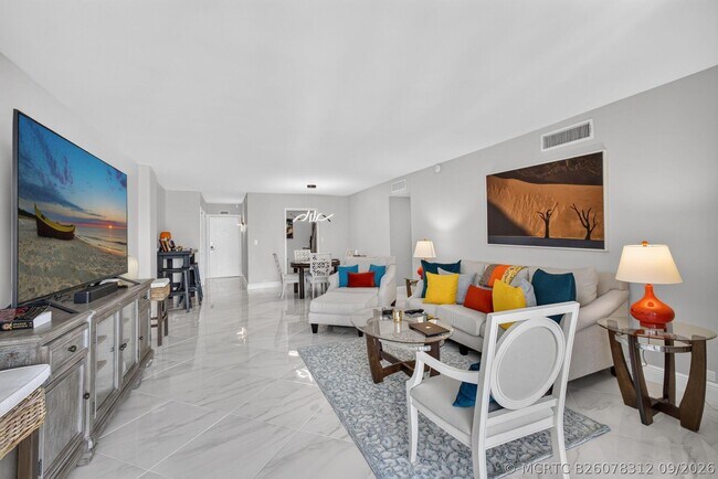 Building Photo - 1208 Marine Way W