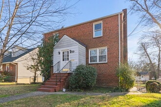 Building Photo - 5003 Erie St