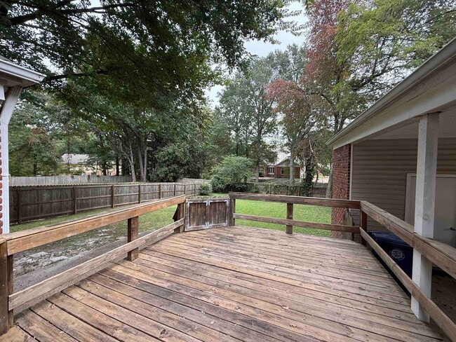 Building Photo - 3048 Sandy Creek Dr