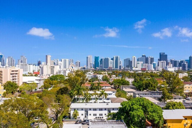 Foto del edificio - 944 SW 2nd St