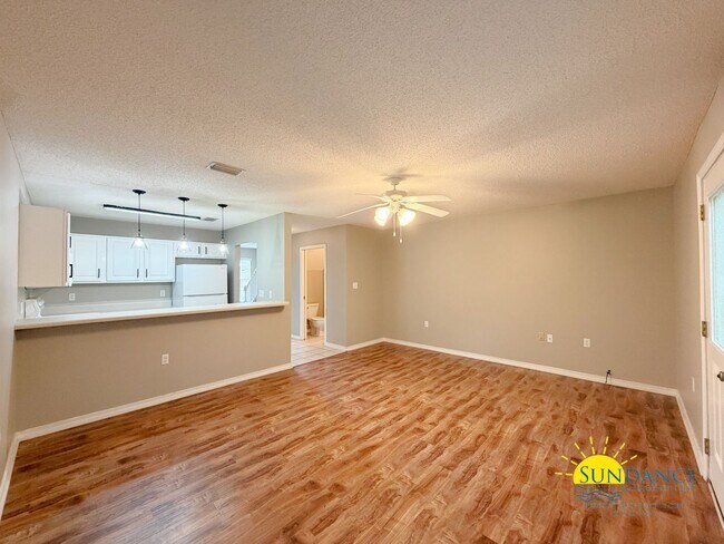 Foto del edificio - Stunning 2 Bedroom Townhome Near Eglin AFB & Hurlburt Field!