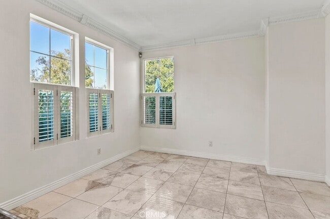 Foto del edificio - 3 Amesbury Ct