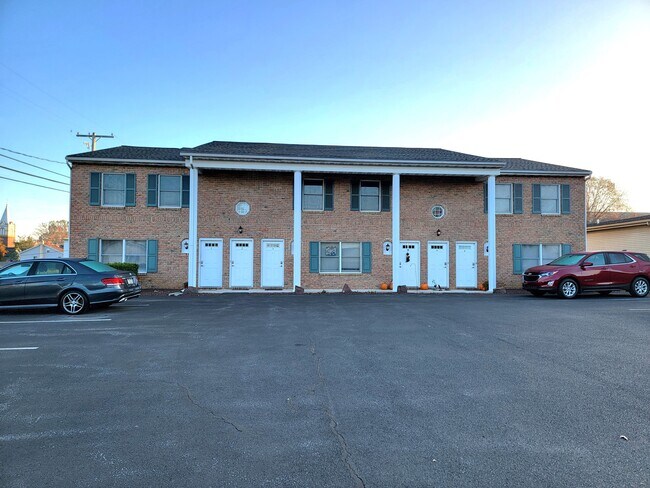 Foto del edificio - 1317 Lincoln Heights Ave