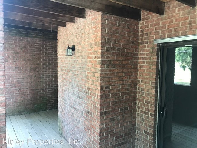 Building Photo - 801 Cates St