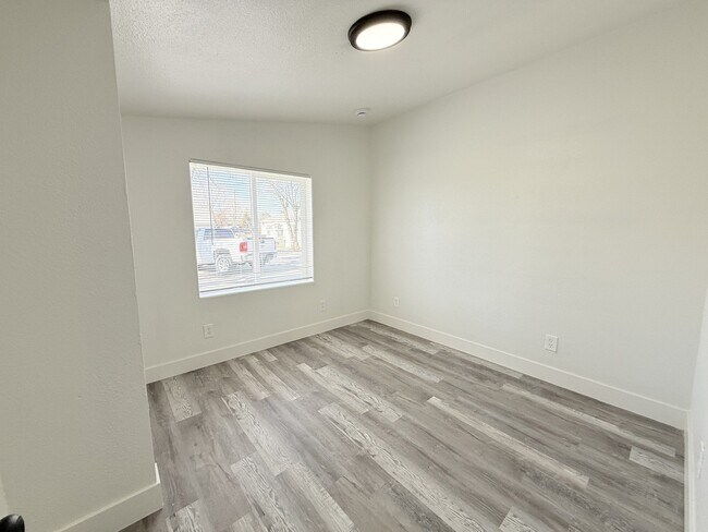 Building Photo - 3128 S 900 E