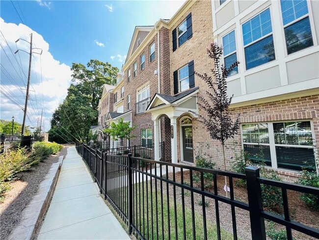 Foto del edificio - 2552 Clairebrooke Bnd