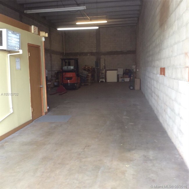Foto del edificio - 8430 NW 61st St