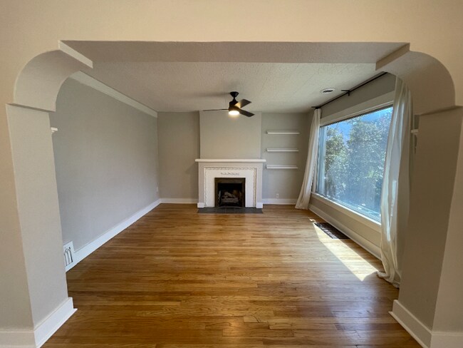 Building Photo - 256 W 300 S