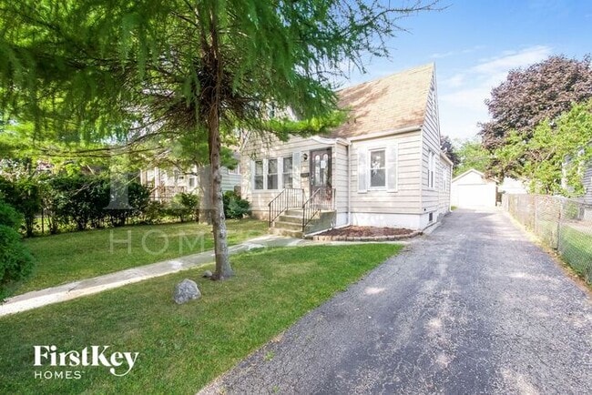 Building Photo - 216 S Elmwood Ave