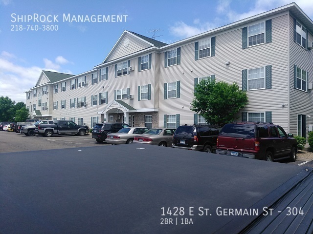 Building Photo - 1428 E St Germain St