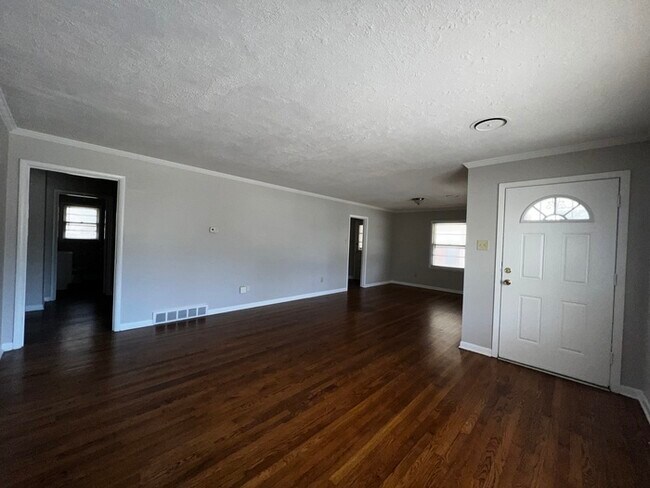 Foto del edificio - 3376 Raleigh Millington Rd Memphis, TN 38128
