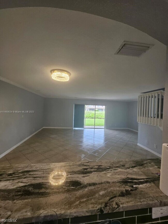Foto del edificio - 3 br, 2.5 bath House - 4847 Pinemore Ln # 0