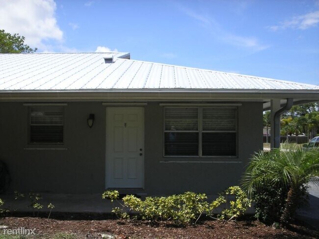 Foto del edificio - 860 NW 10th Terrace