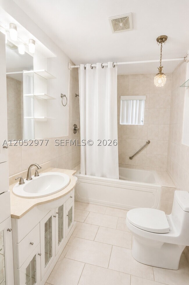 Foto del edificio - 765 W 23rd St