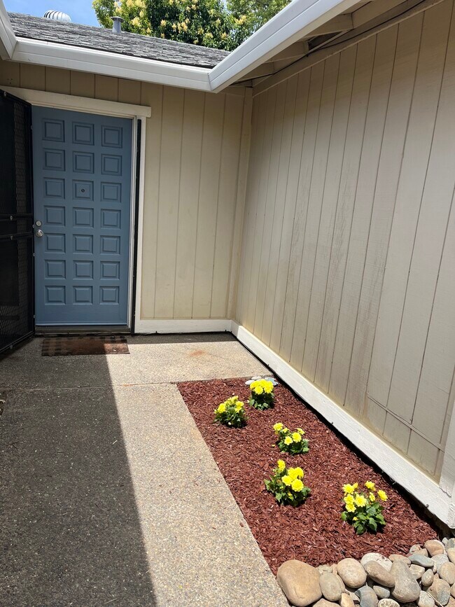 Foto del edificio - 6620 Briartree Way