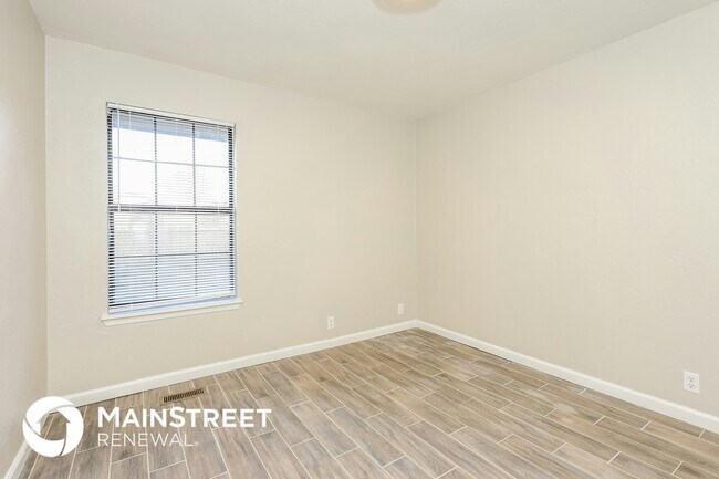 Foto del edificio - 2705 Fairfield Dr