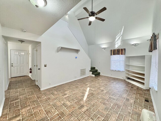 Building Photo - 3 bed 2 bath on 16 Acres --Rare find--