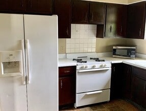 Building Photo - 567 W Taylor St