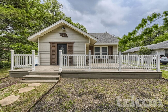 Building Photo - 206 Farley St