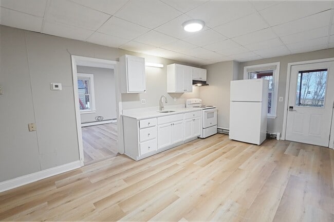 Foto del edificio - 175 School St