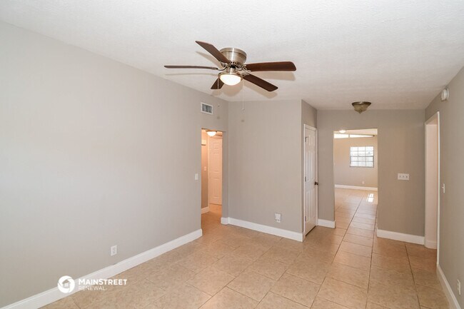 Building Photo - 7613 Crest Dr N