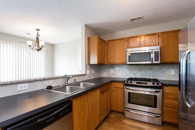 Building Photo - 13933 Silver Dart Pl