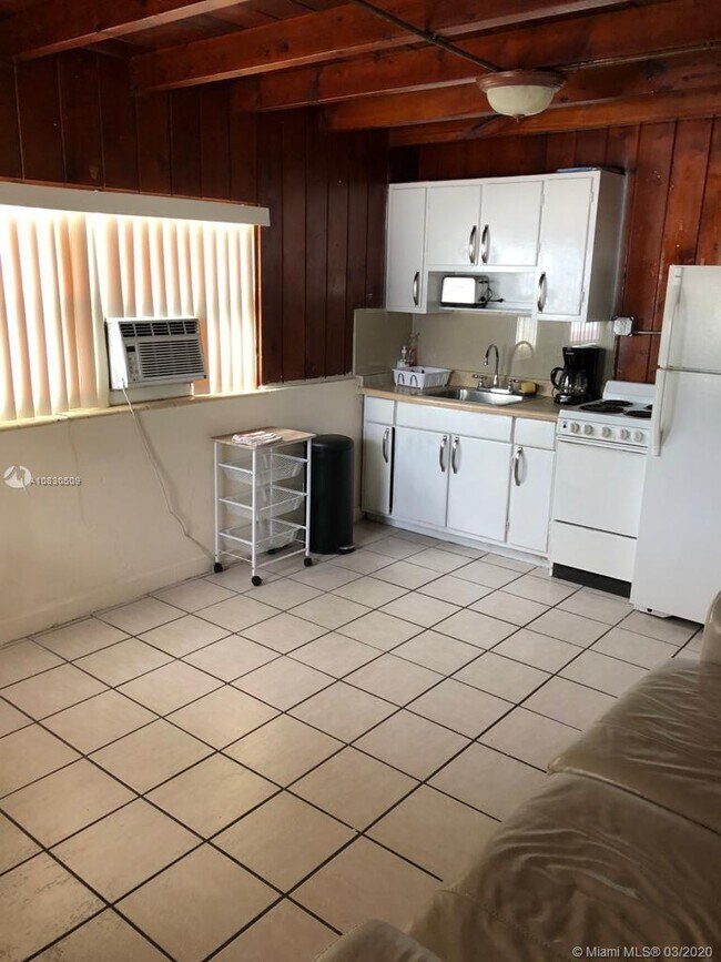 Foto del edificio - 5411 Ravenswood Rd
