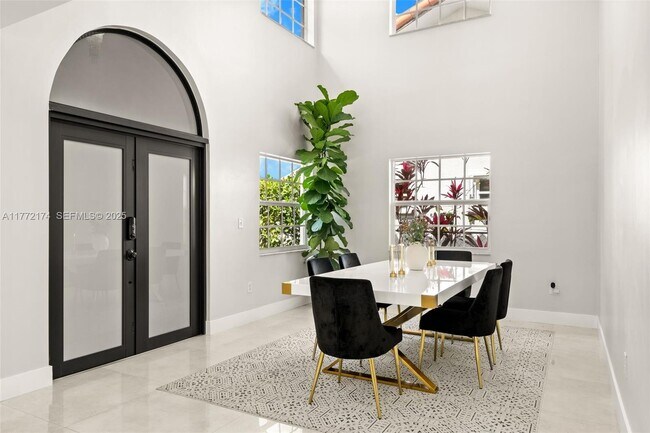 Building Photo - 911 SW 57th Ave