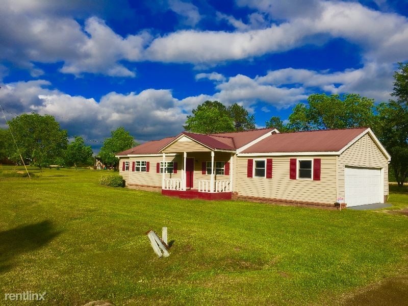 2 br, 1 bath House 1172 Evergreen Rd