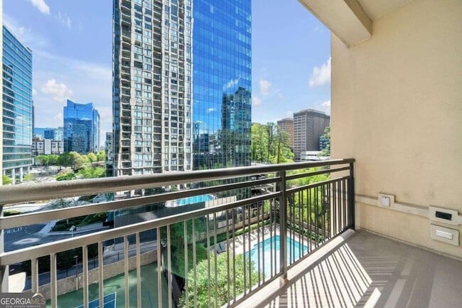 Building Photo - 3445 N Stratford Rd NE