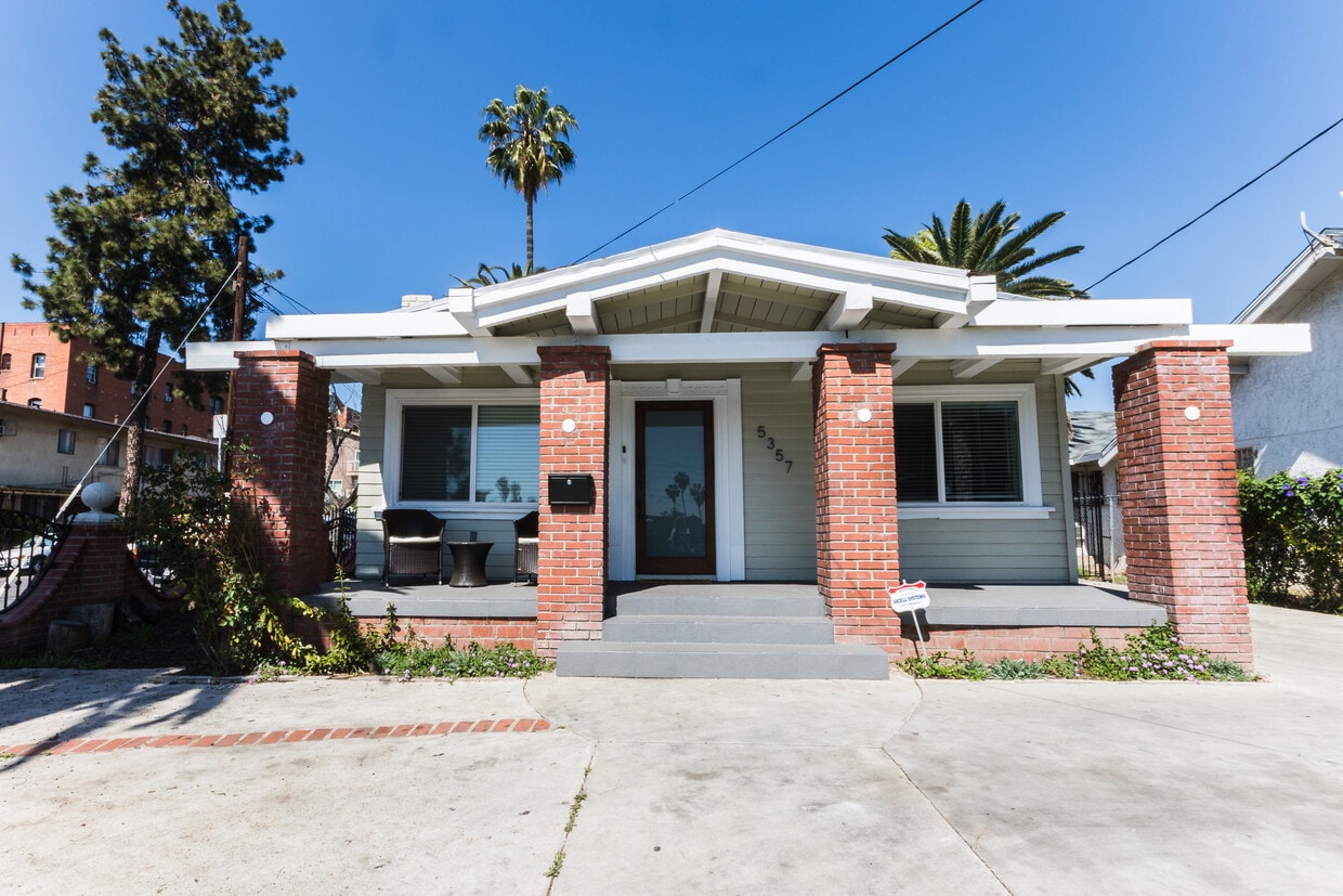 Primary Photo - 5357 Virginia Ave