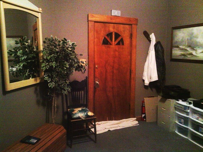 Front Entry - 671 Jones Ave