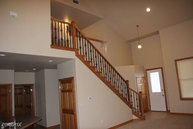 Foto del edificio - 3 br, 2 bath Townhome - 1338 Haley Ct.
