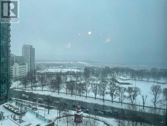 Photo du bâtiment - 219 Fort York Blvd