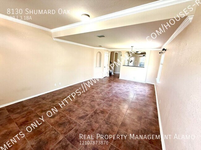 Foto del edificio - 8130 Shumard Oak Dr