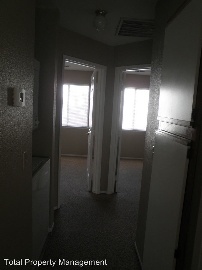 1093 N Cherry St Unit 6, Tulare, CA 93274 Condo for Rent in Tulare