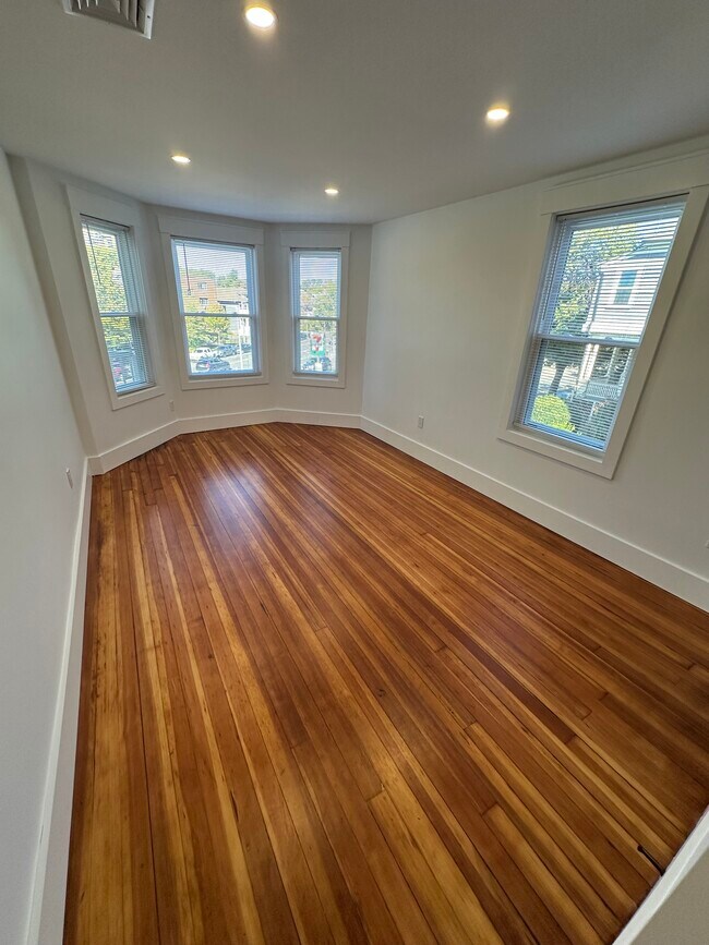 Foto del edificio - 452 Centre St