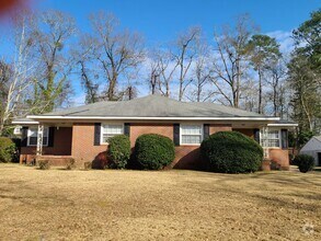 Building Photo - 211-213 Chewacla Dr