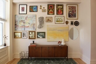 Building Photo - 1819 Sarah St